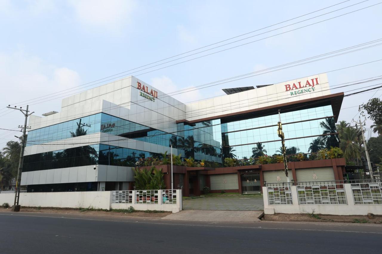 Balaji Regency Kanhangad Kannangad Exterior foto